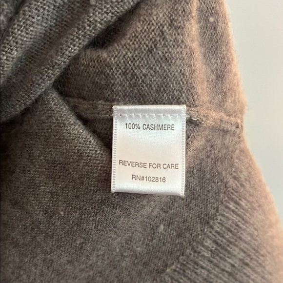 Cashmere Garnet Hill Women's Gray/Brown Sweater - Picture 6 of 9